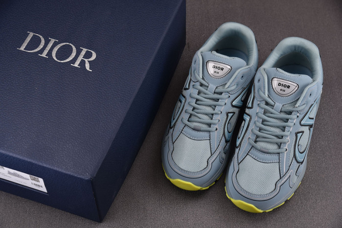 D10R B30 SNEAKER