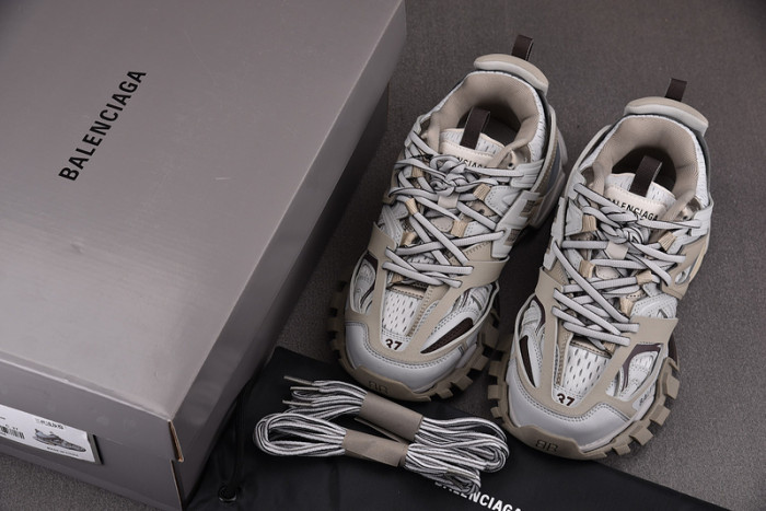 BLCG Track Trainer 542023 W3ACG 1220