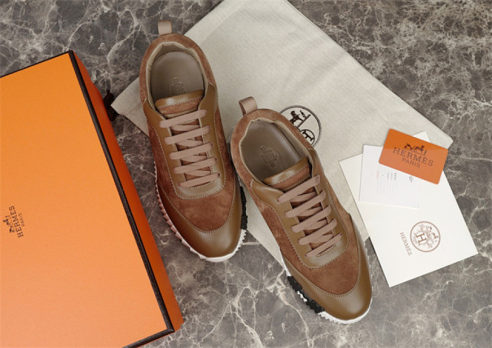 H**me5 Sneaker