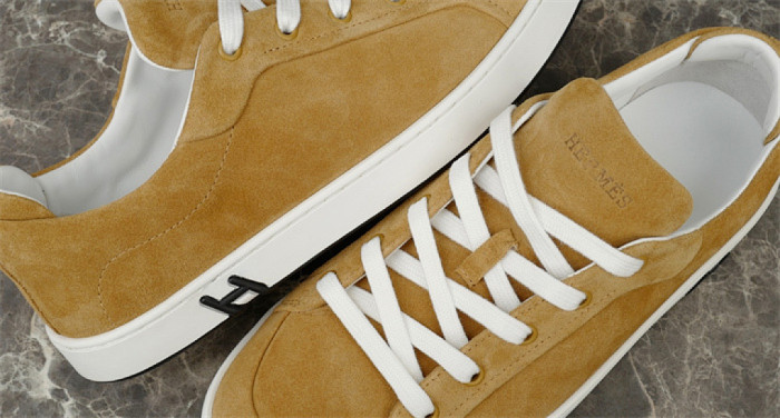 H**me5 Sneaker