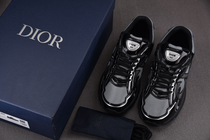 D10R B30 SNEAKER