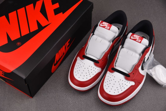Air Jordan 1 Retro Low OG Chicago (2025) HQ6998-600