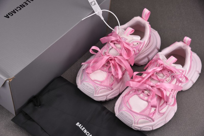 BLCG 3XL SNEAKER 734731 W3XSB 5000