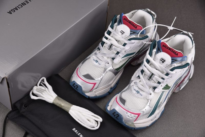 BLCG Runner Suede Sneaker 772774 W3RMU 9934