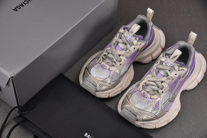 BLCG 3XL SNEAKER 734731 W3WGM 5590