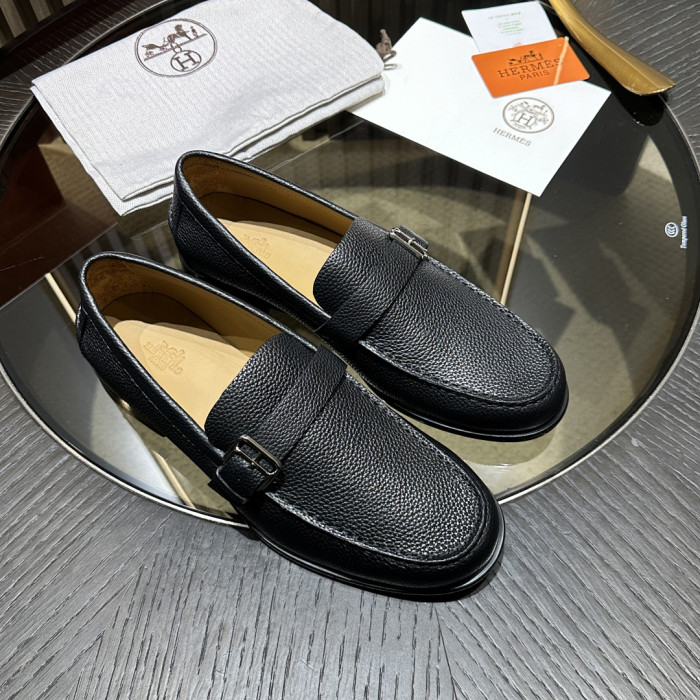 H**me5 Loafer
