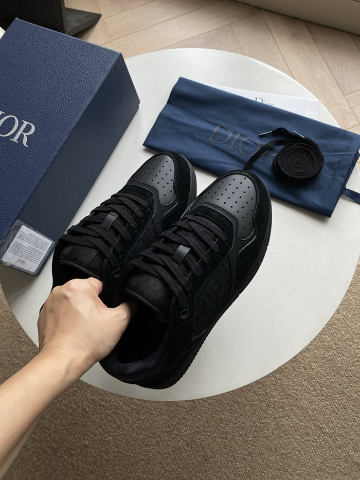 D10R B27 Sneaker