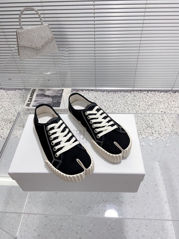 Ma1s0n Marg*e1a Tabi Low Top