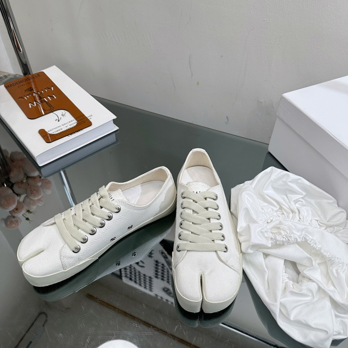 Ma1s0n Marg*e1a Tabi Low Top