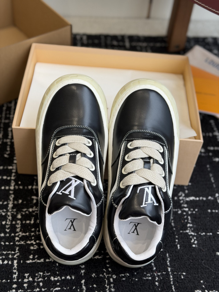 Lou1su1tt Tilted Sneaker