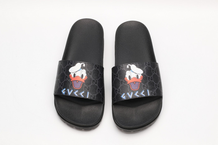 Gu66 SLIPPERS
