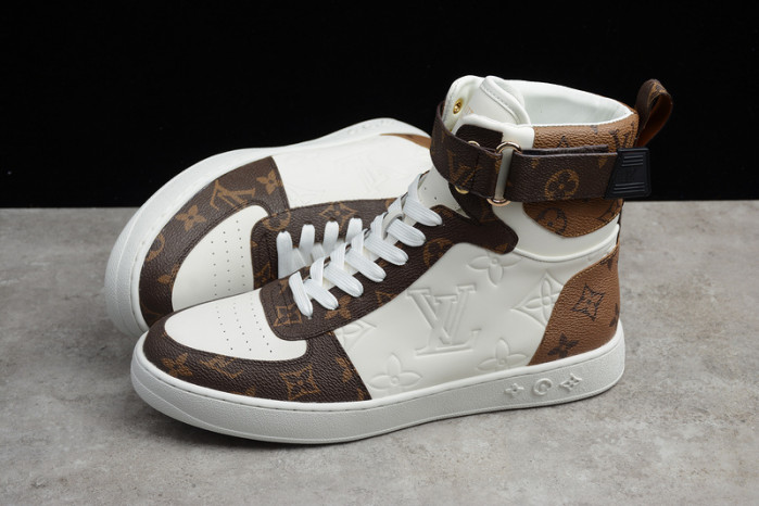 lou1su1tt STELLAR SNEAKER