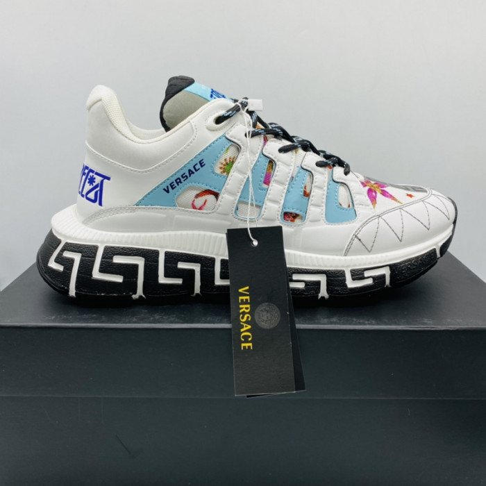 VERS SNEAKERS