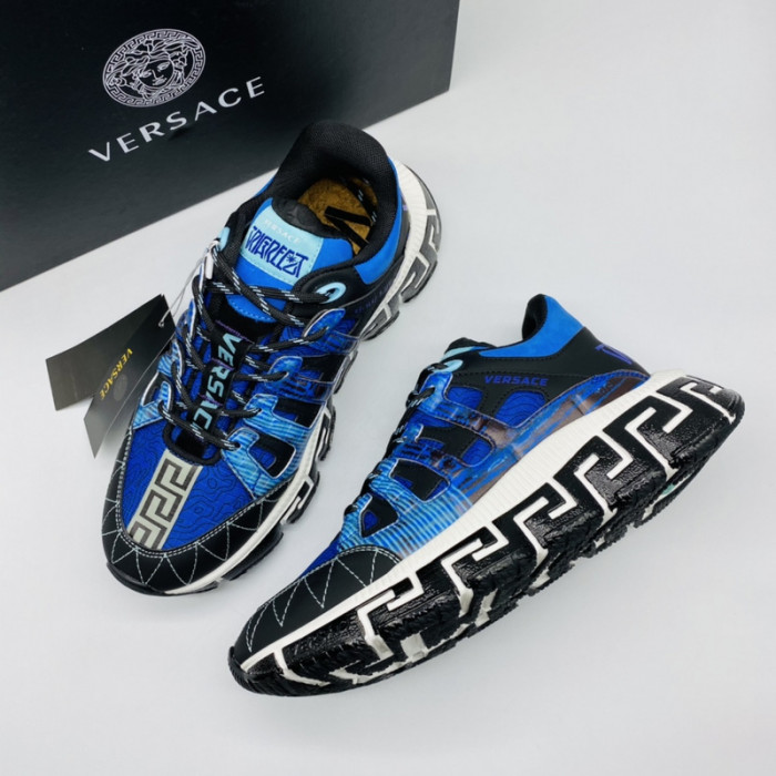 VERS SNEAKERS