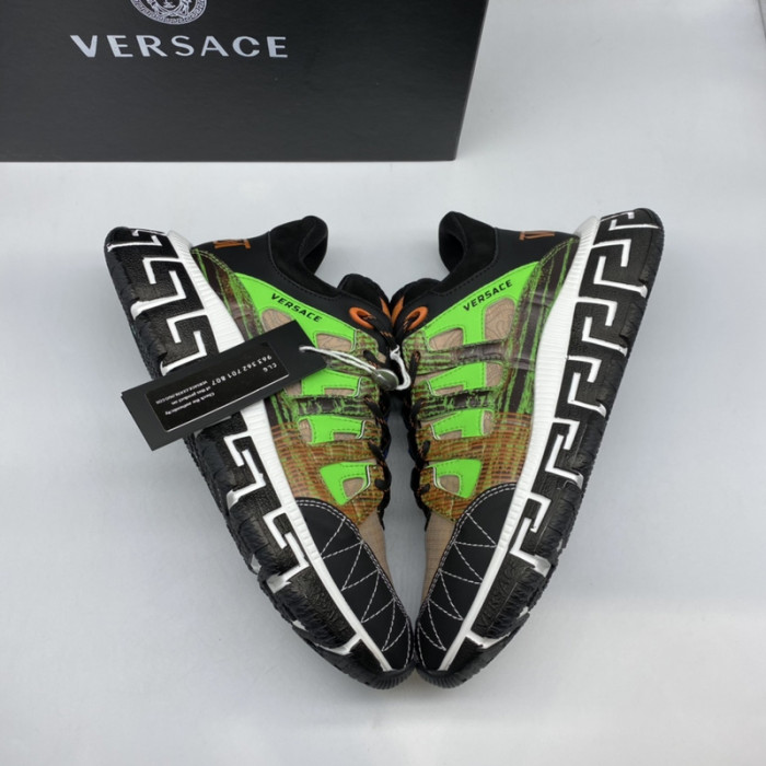 VERS SNEAKERS