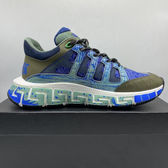 VERS SNEAKERS