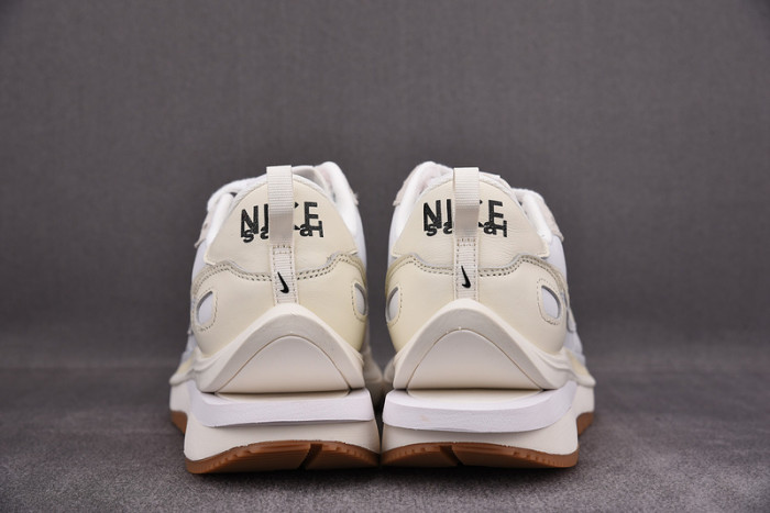 Nike Vaporwaffle Sacai Sail Gum DD1875-100
