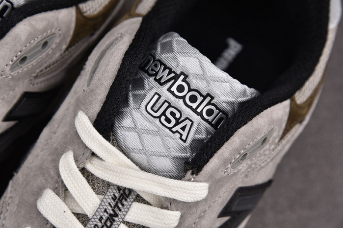 N3W BLANCE SNEAKER