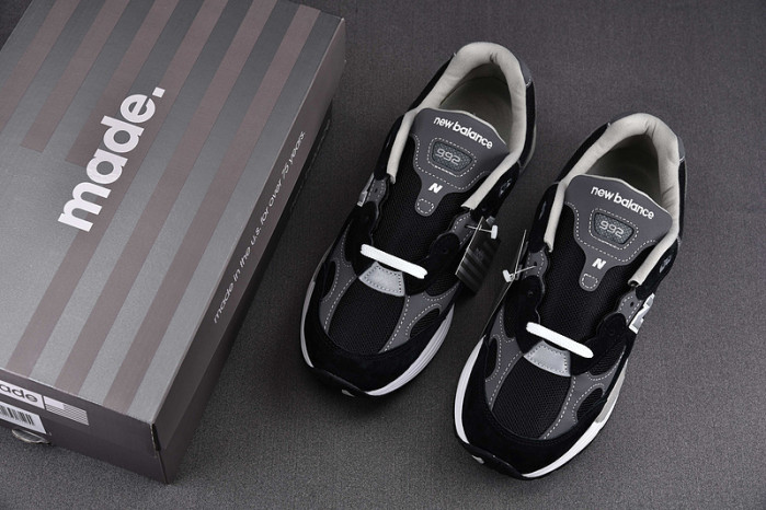 N3W BLANCE SNEAKER