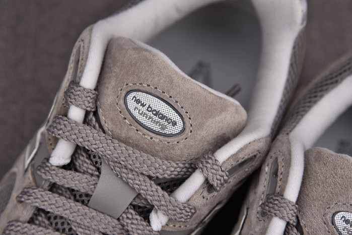 N3W BLANCE SNEAKER