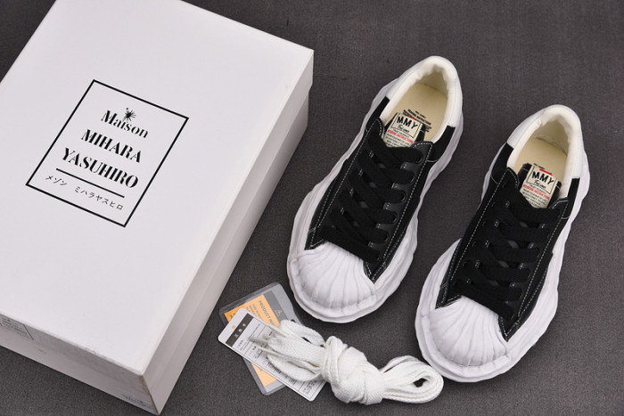MAISON MIHARA YASUHIRO SNEAKER
