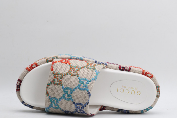Gu66 SLIPPERS