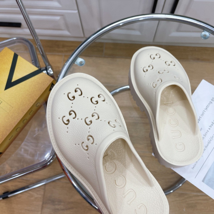Gu66 SLIPPERS