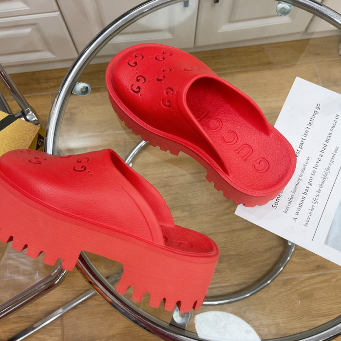 Gu66 SLIPPERS