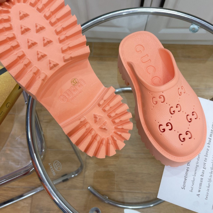 Gu66 SLIPPERS