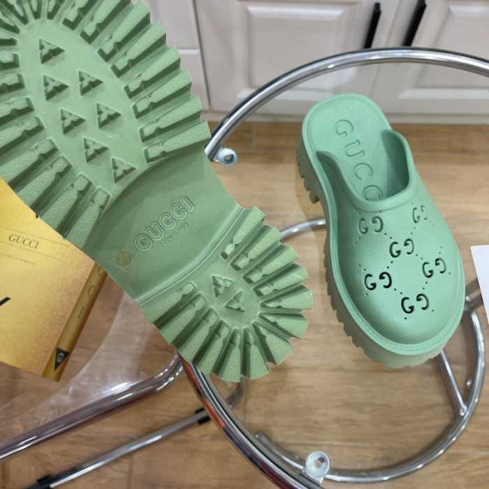 Gu66 SLIPPERS