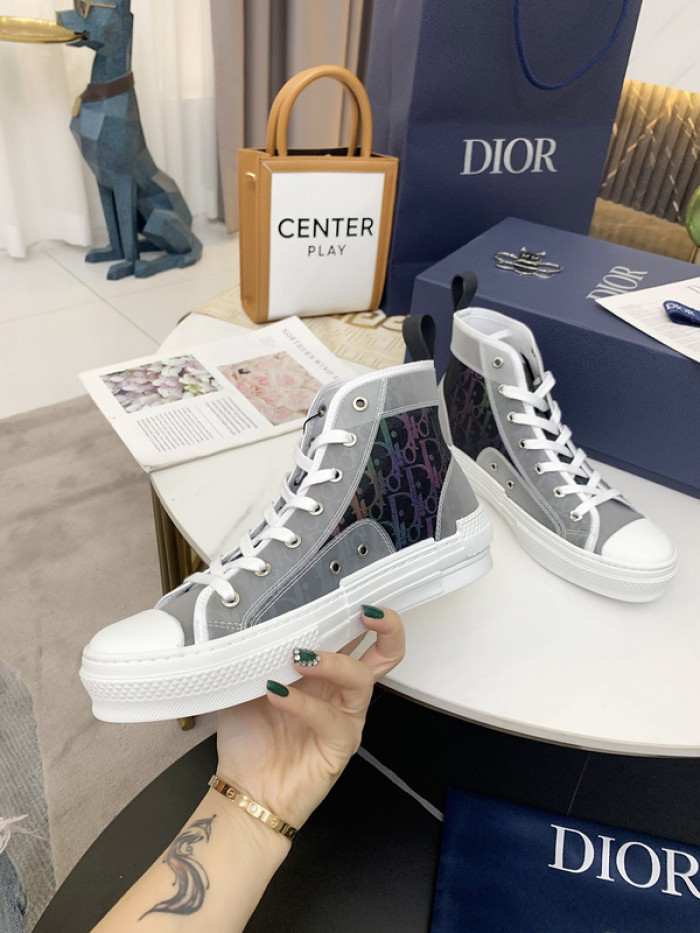 D10R B23 Oblique High Top Sneaker