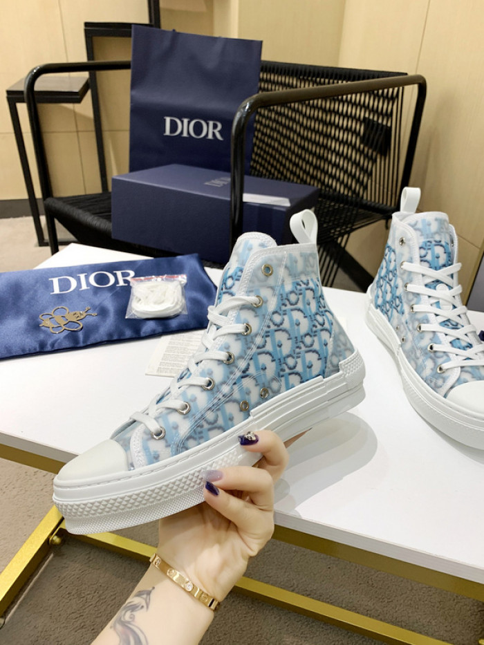 D10R B23 Oblique High Top Sneaker