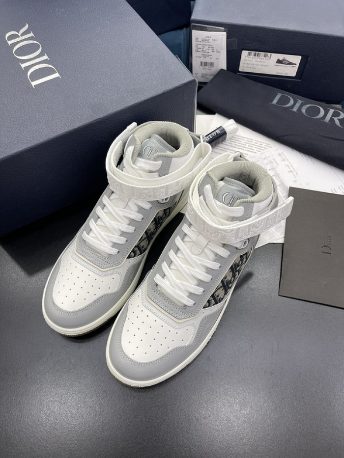 D10R B27 Sneaker