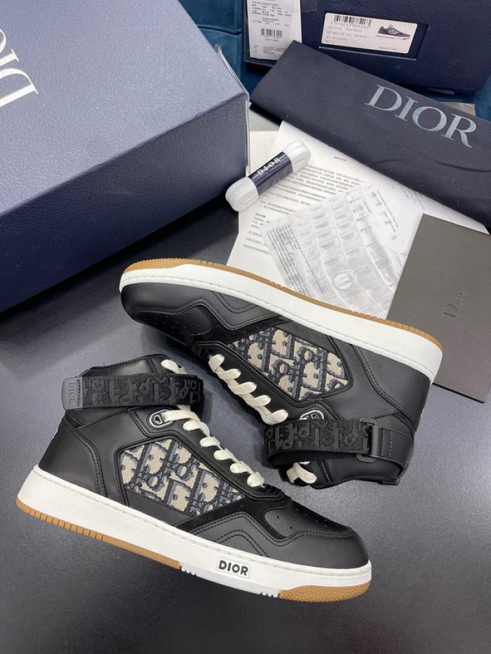 D10R B27 Sneaker