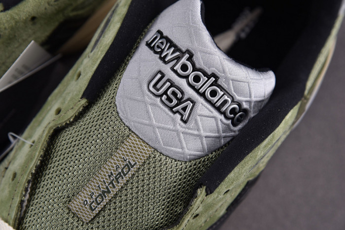 N3W BLANCE SNEAKER