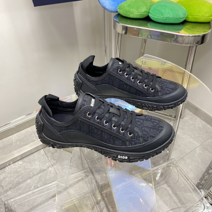 D10R SNEAKER