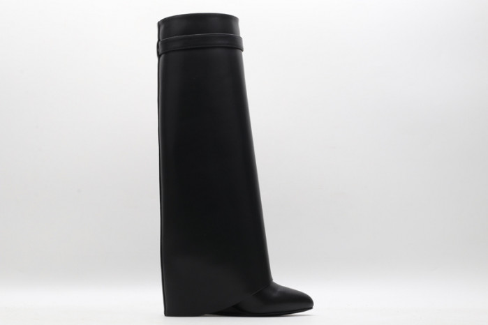 G1VENCHY BOOTS