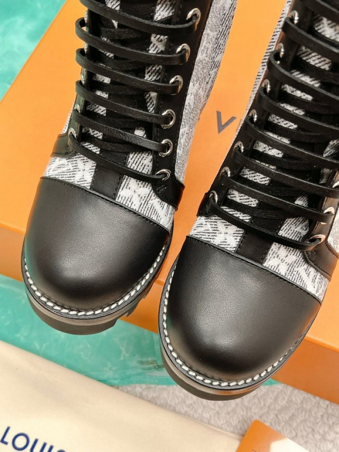 lou1su1tt Boots