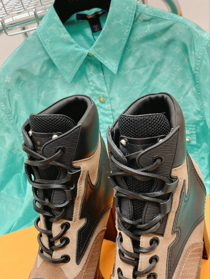 lou1su1tt Boots