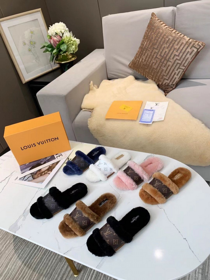 Lou1su1tt slides