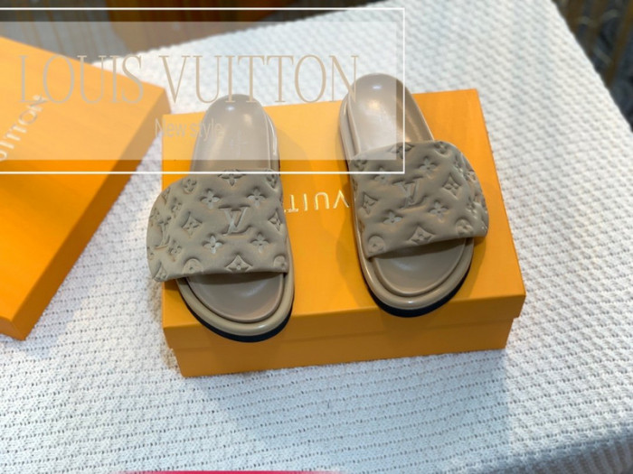 Lou1su1tt slides