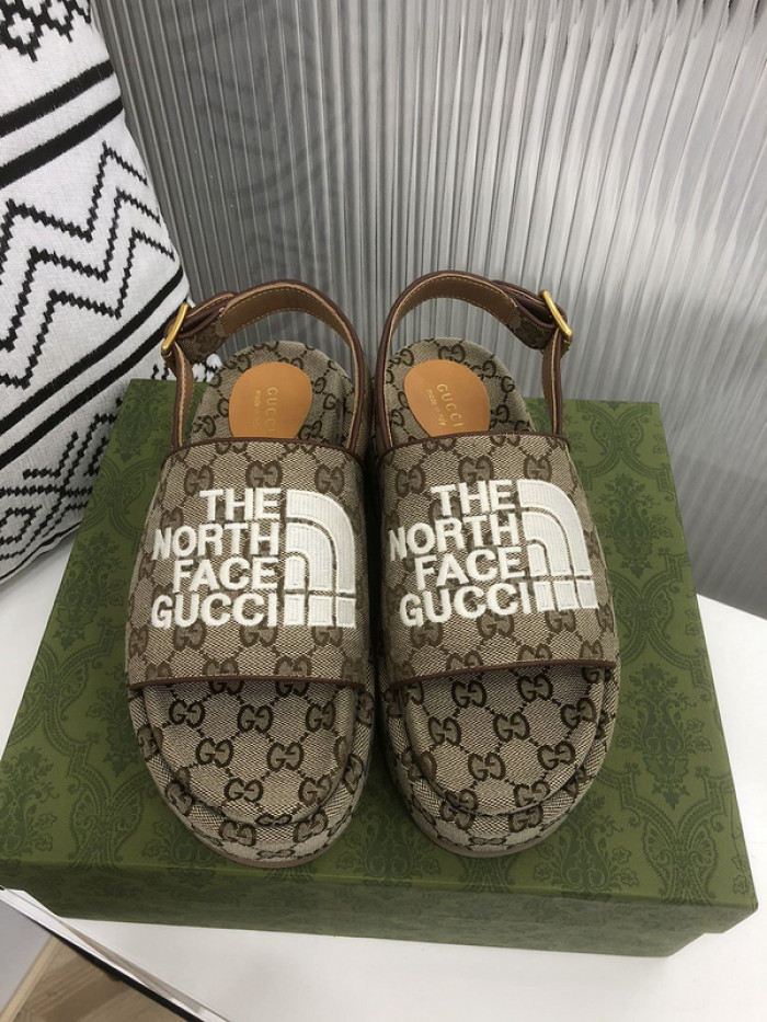 Gu66 SLIPPERS