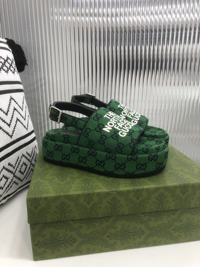 Gu66 SLIPPERS