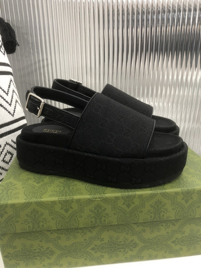 Gu66 SLIPPERS