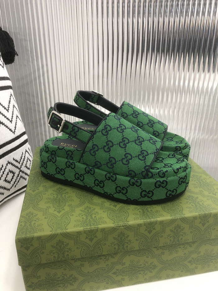 Gu66 SLIPPERS