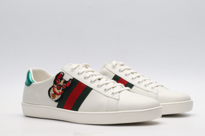 Gu66 Ace Embroidered Low-Top Sneaker