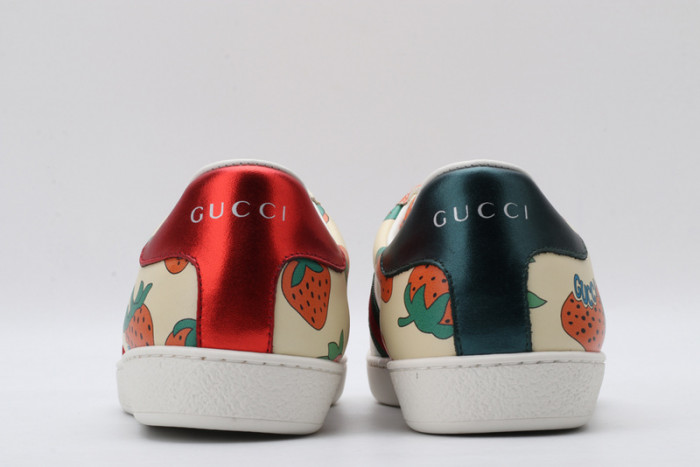 Gu66 Ace Embroidered Low-Top Sneaker