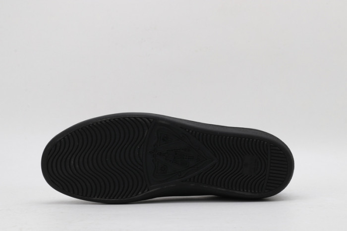 Gu66 Ace Embroidered Low-Top Sneaker