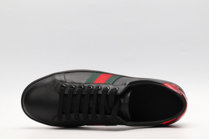 Gu66 Ace Embroidered Low-Top Sneaker