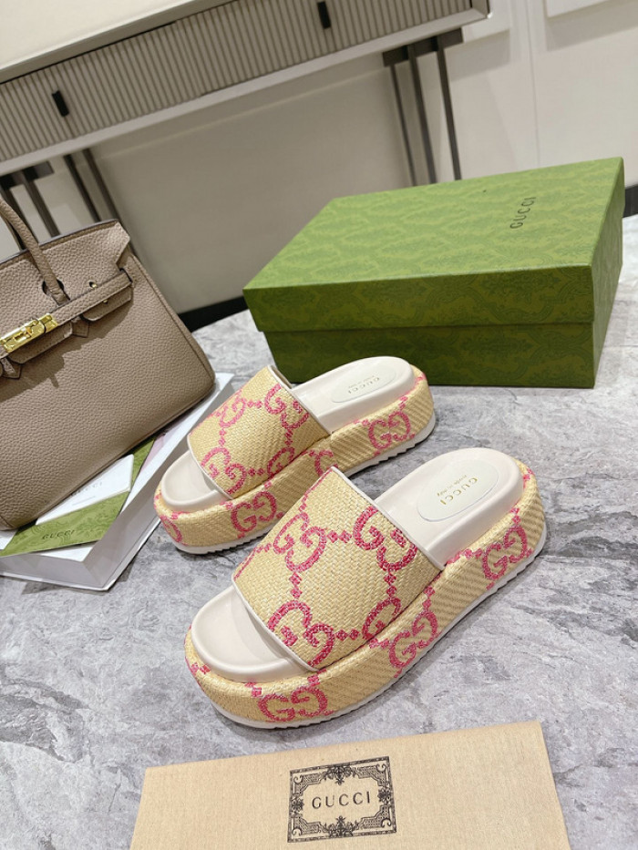 Gu66 SLIPPERS